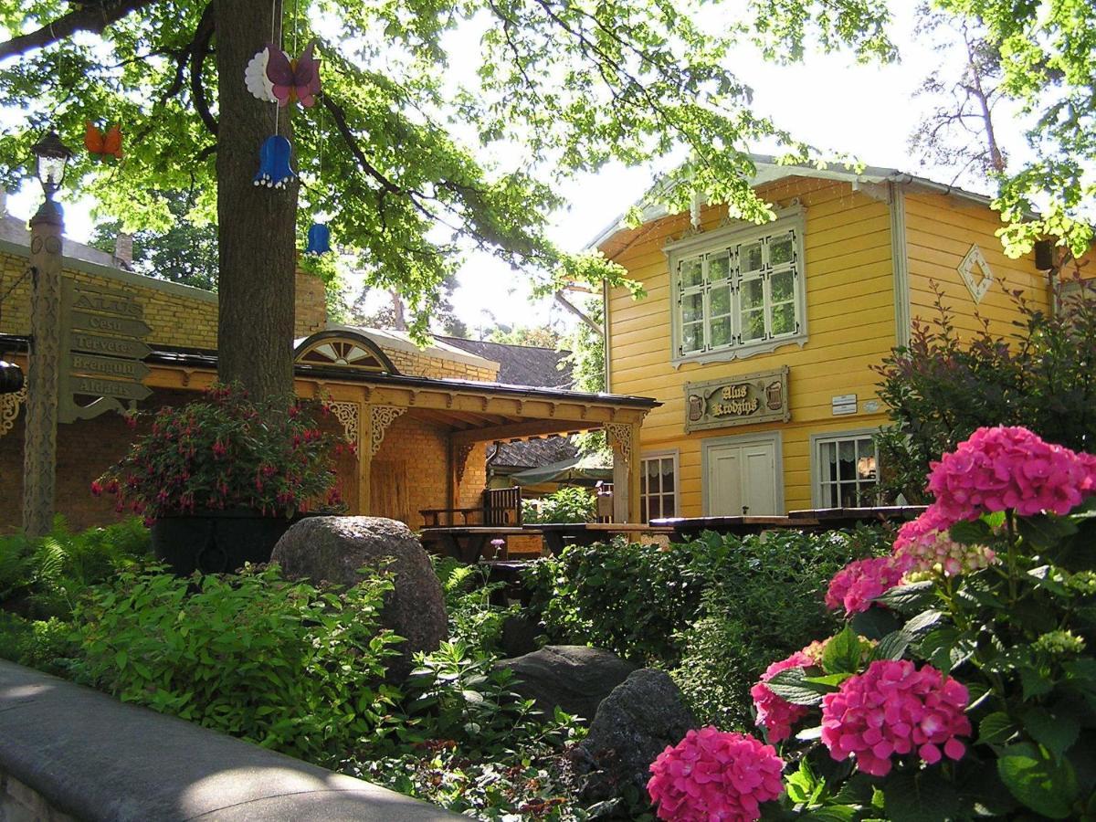 Hotel Majoru Promenade Jūrkalne Esterno foto